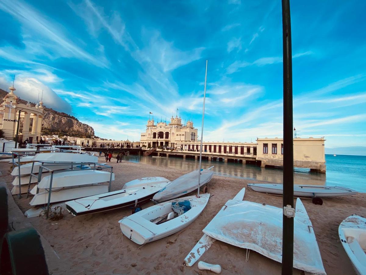 Vila Mondello Beach The House With Green Lawns Exteriér fotografie